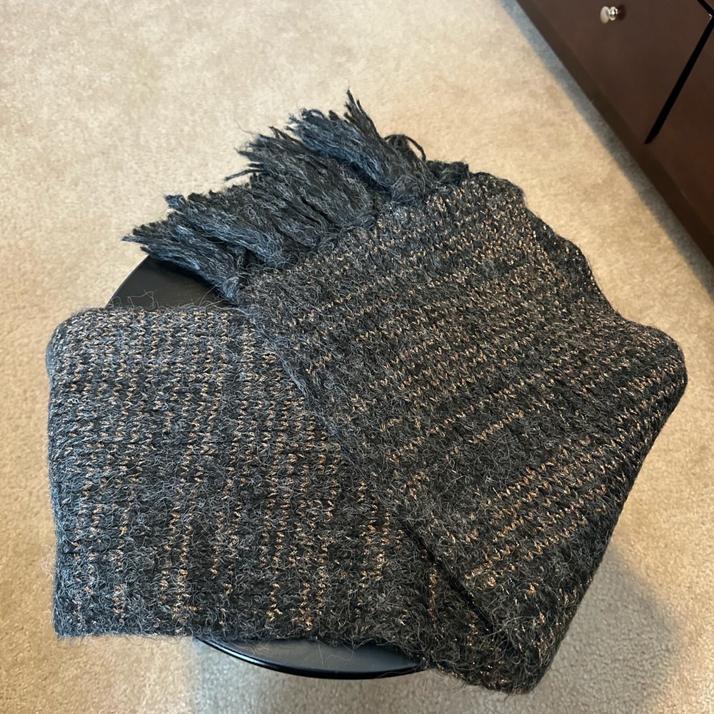 Scarf - Picture 3 of 3